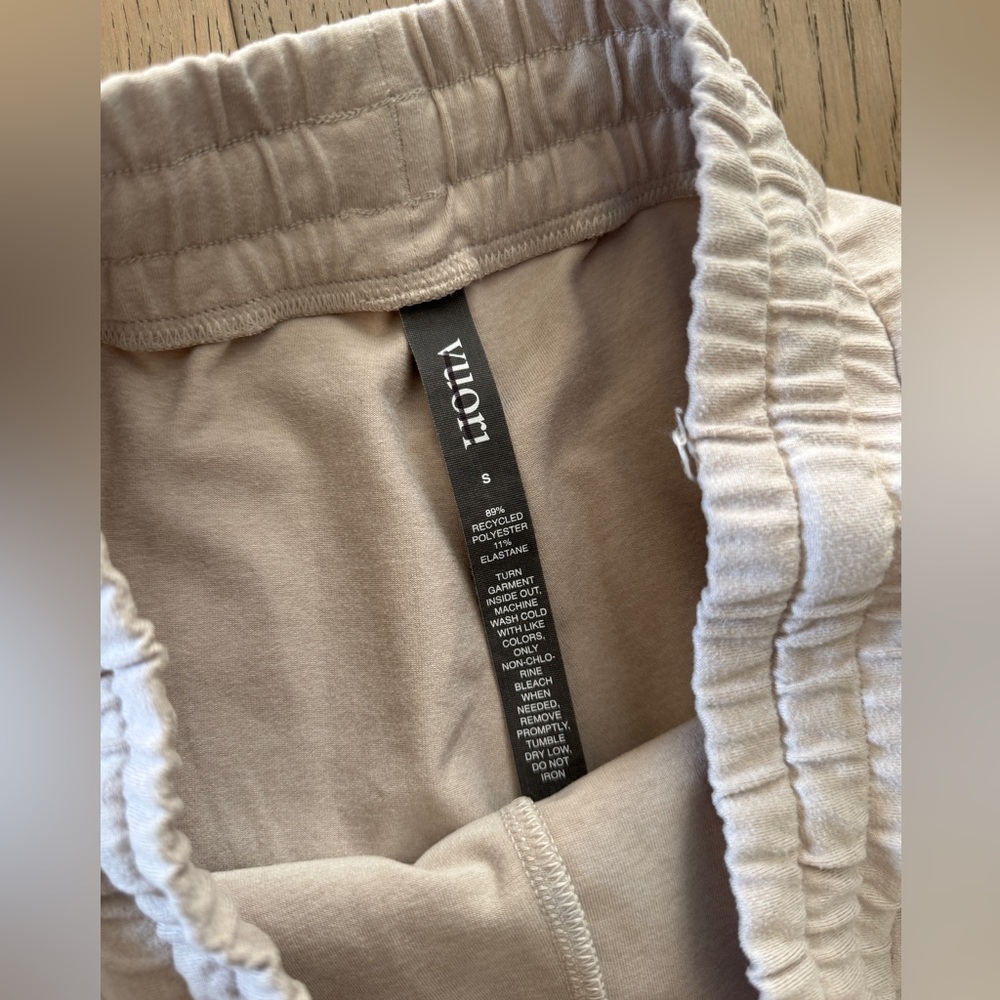 Vuori Halo Essential Wideleg Pant -Ecru Heather - S - Picture 7 of 7